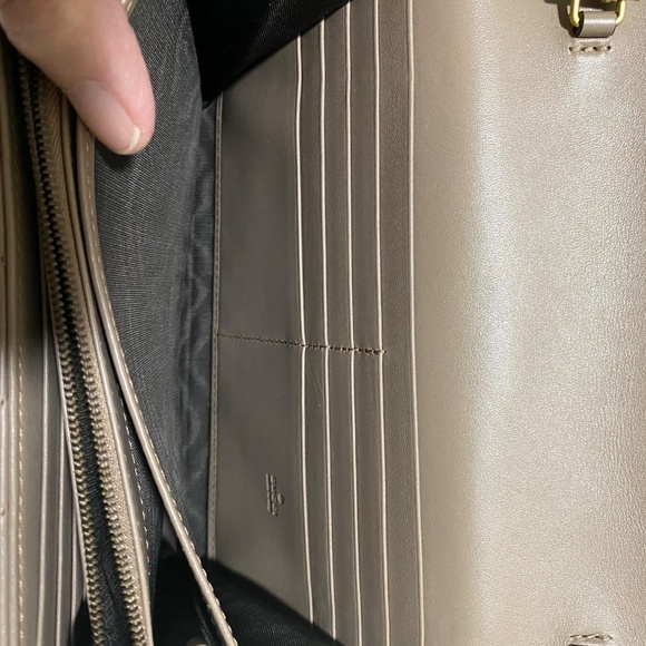 Authentic Gucci Marmont Crossbody - Picture 10 of 12